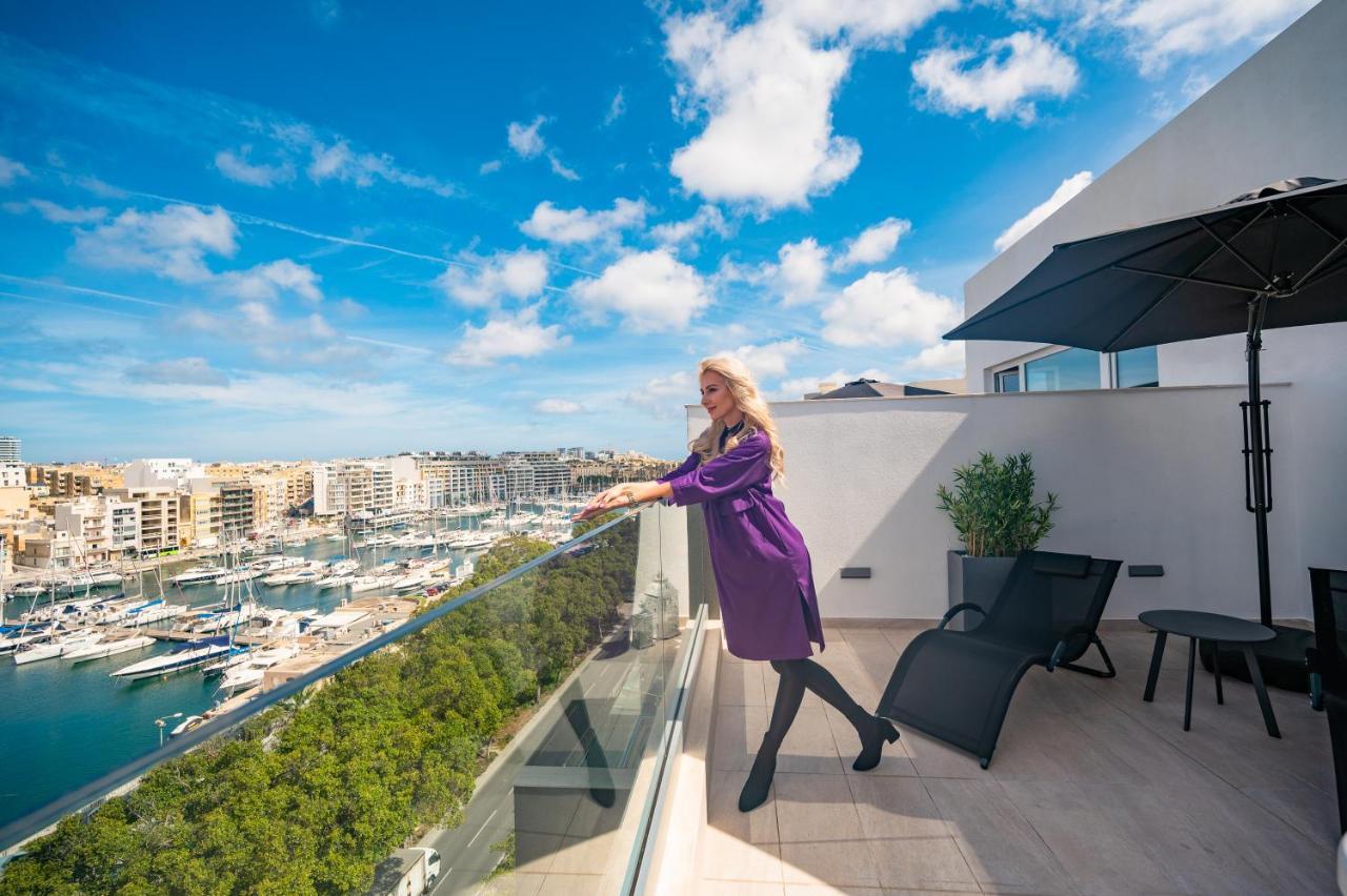 Apartment The Address Seafront With Hot Tub Pieta